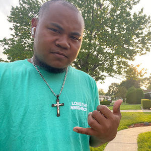 Meet your Posher, Devin